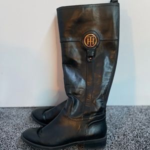 Tommy Hilfiger knee high boots Worn a few times, in very good condition.